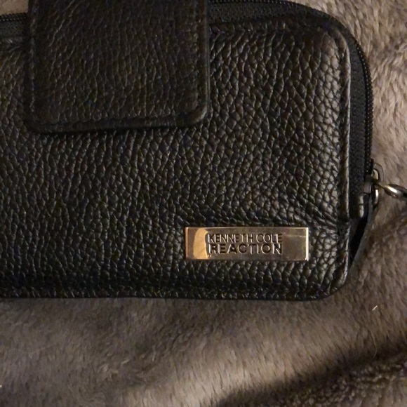 Black Kenneth Cole Reaction wallet - Picture 2 of 5